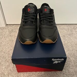 Reebok Classic Leather Shoe Woman Black 6.5